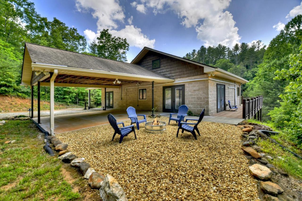 The Chariot - Creek Front With Hottub, Fire Pits, Billiards, Ev Charger - Sandalwood Stays 蓝岭 外观 照片