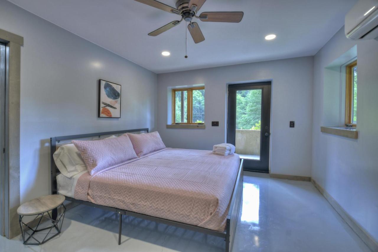 The Chariot - Creek Front With Hottub, Fire Pits, Billiards, Ev Charger - Sandalwood Stays 蓝岭 外观 照片