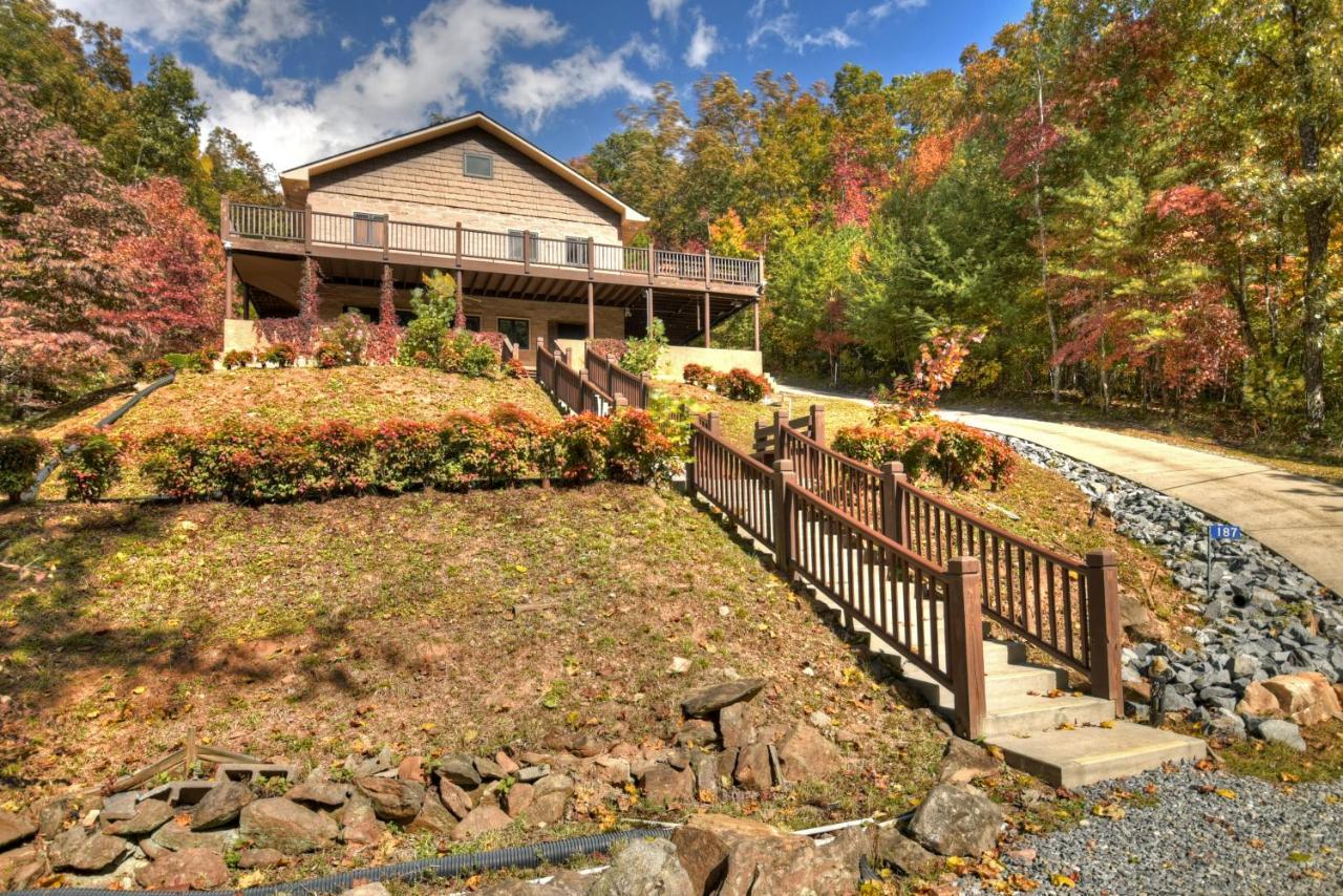 The Chariot - Creek Front With Hottub, Fire Pits, Billiards, Ev Charger - Sandalwood Stays 蓝岭 外观 照片